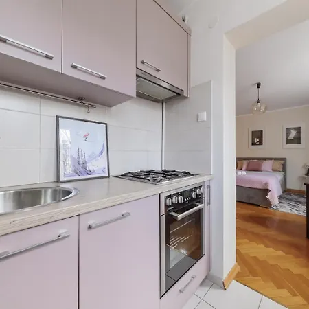 Cardamon Center 华沙