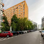 Cardamon Center * Varşova